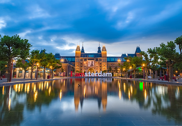 amsterdam reflection museumplein